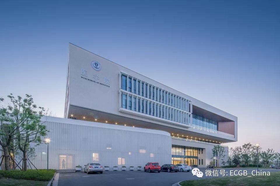 庭院,空间,在水一方——江南大学医学大楼_建筑