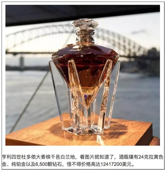 想触碰又收回手这就是爱你的男人