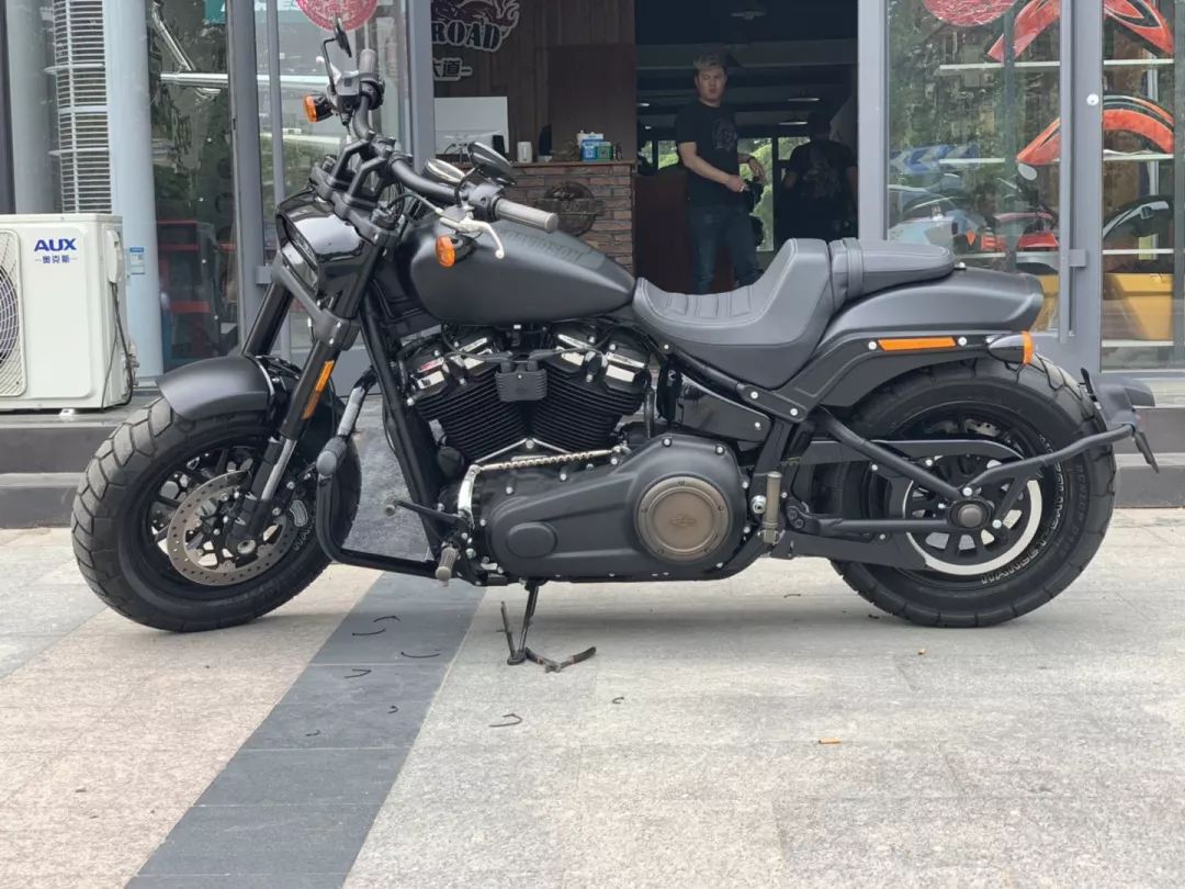 转让| 青岛2018大贸哈雷114肥霸,9.99新50公里