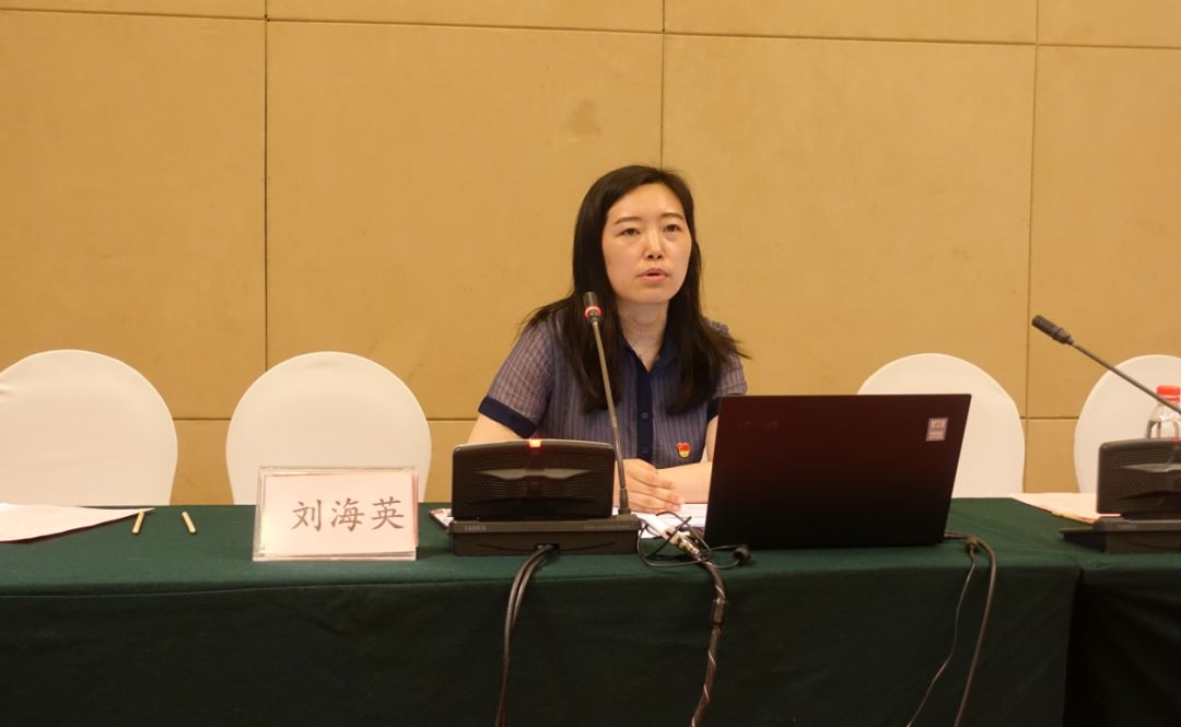 下午,来自中央党校政法部的法学博士王若磊做了专题讲座《监察体制