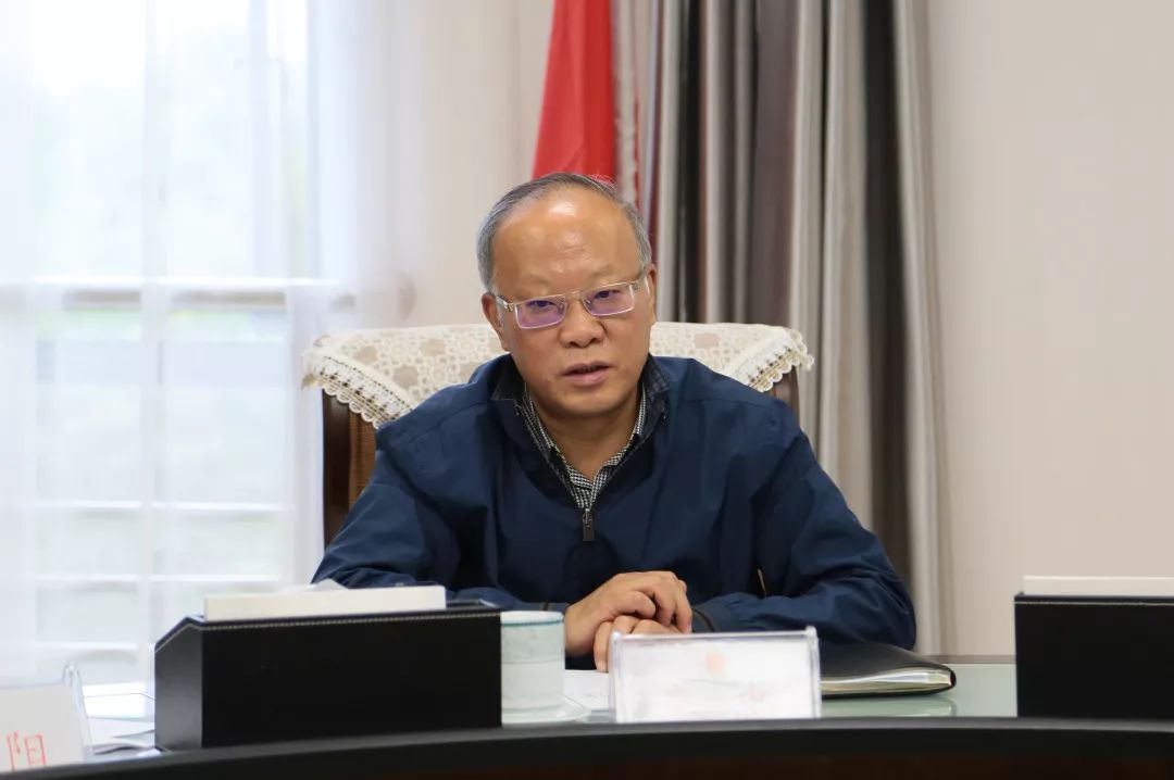 李忠在市人大常委会工作调研座谈会上强调围绕中心依法履职服务全市