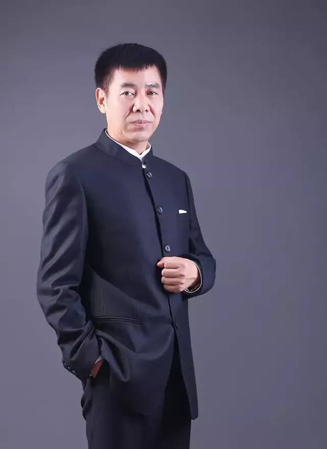 光明使者 张红伟博士很多家长提到他个个竖起大拇指