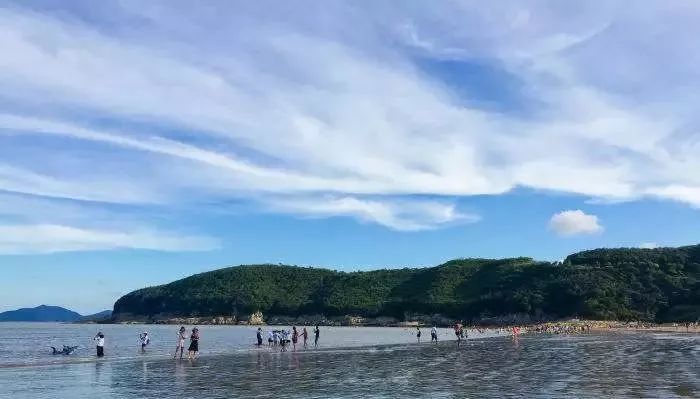 東海半邊山風景區地處象山縣石浦鎮東海之濱,歲月時光將