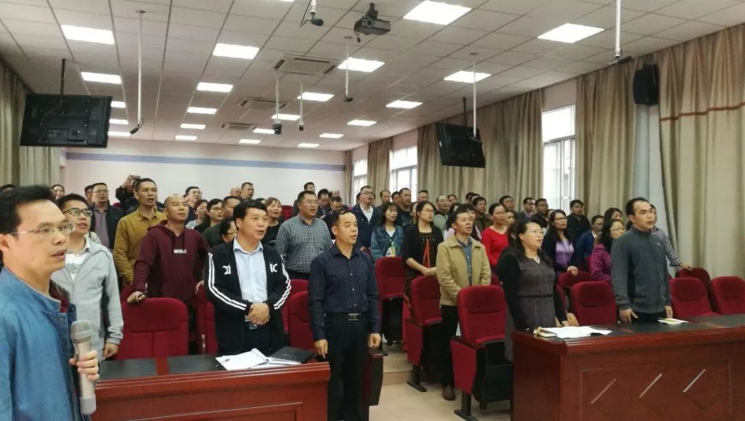 扫黑除恶我先行夯实基础勇担当靖西二中党总支开展扫黑除恶主题党日