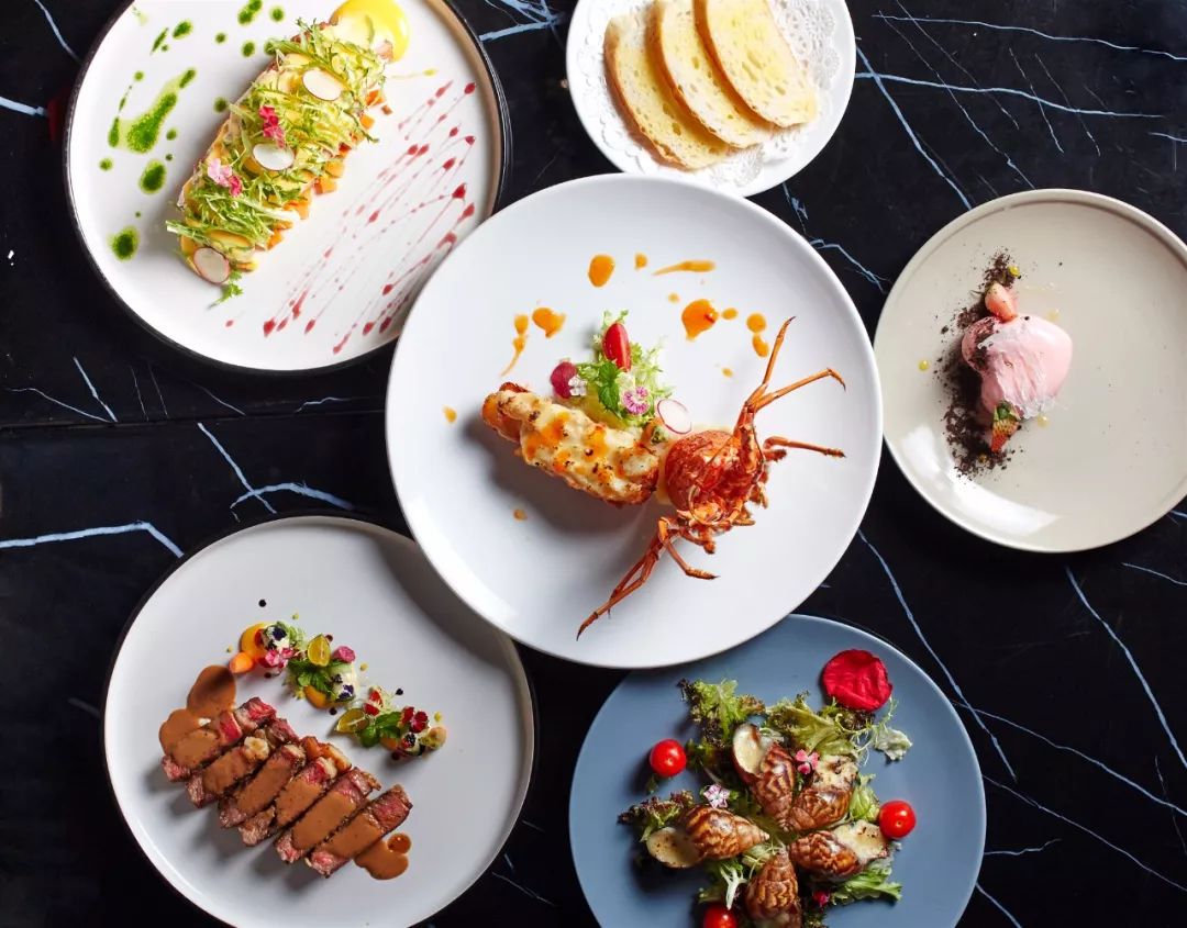 更可以体验澳龙,牛扒,焗蜗牛等法式名菜正宗法国套餐~一应俱全!