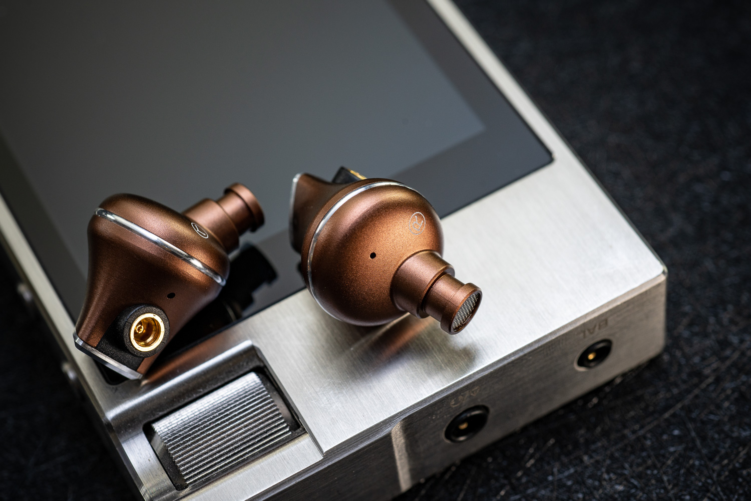 铍振膜入门化的精品之作达音科titan6尝鲜评测