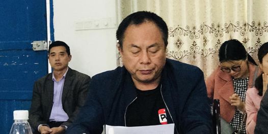 紧接着,基地学校督学付仕其宣读获奖情况,副校长喻文兵对优秀选手颁奖