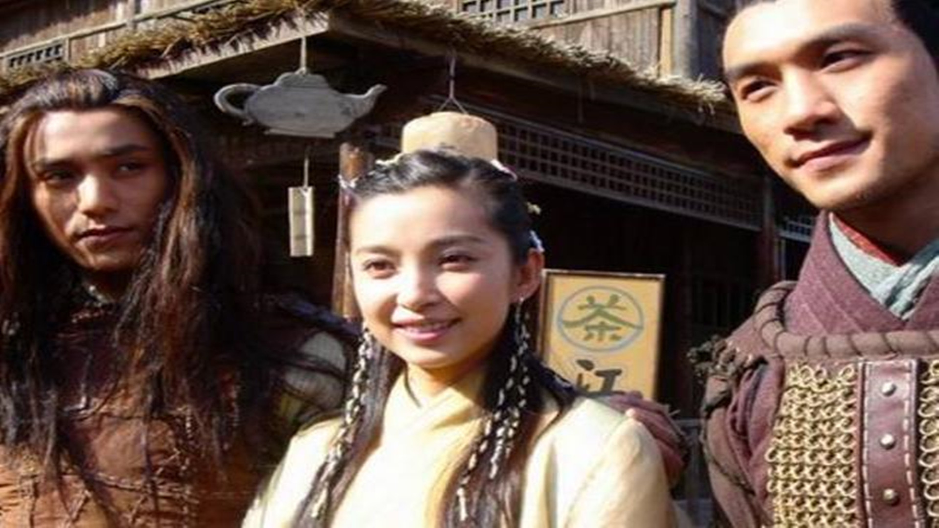 2002年,李冰冰和张卫健主演古装悬疑剧《少年包青天》,这部剧讲述了