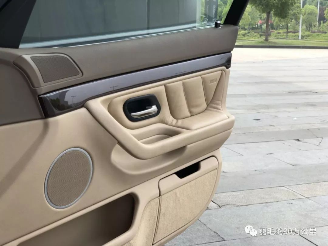 宝马e38双雄会三万公里的馆藏级728和我的收藏级728有啥区别