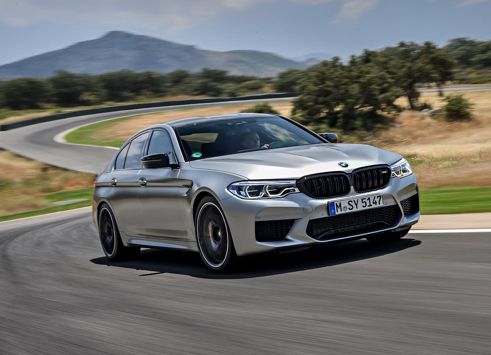 2020款宝马m535周年纪念版亮相限量350辆加速超奔驰e63s