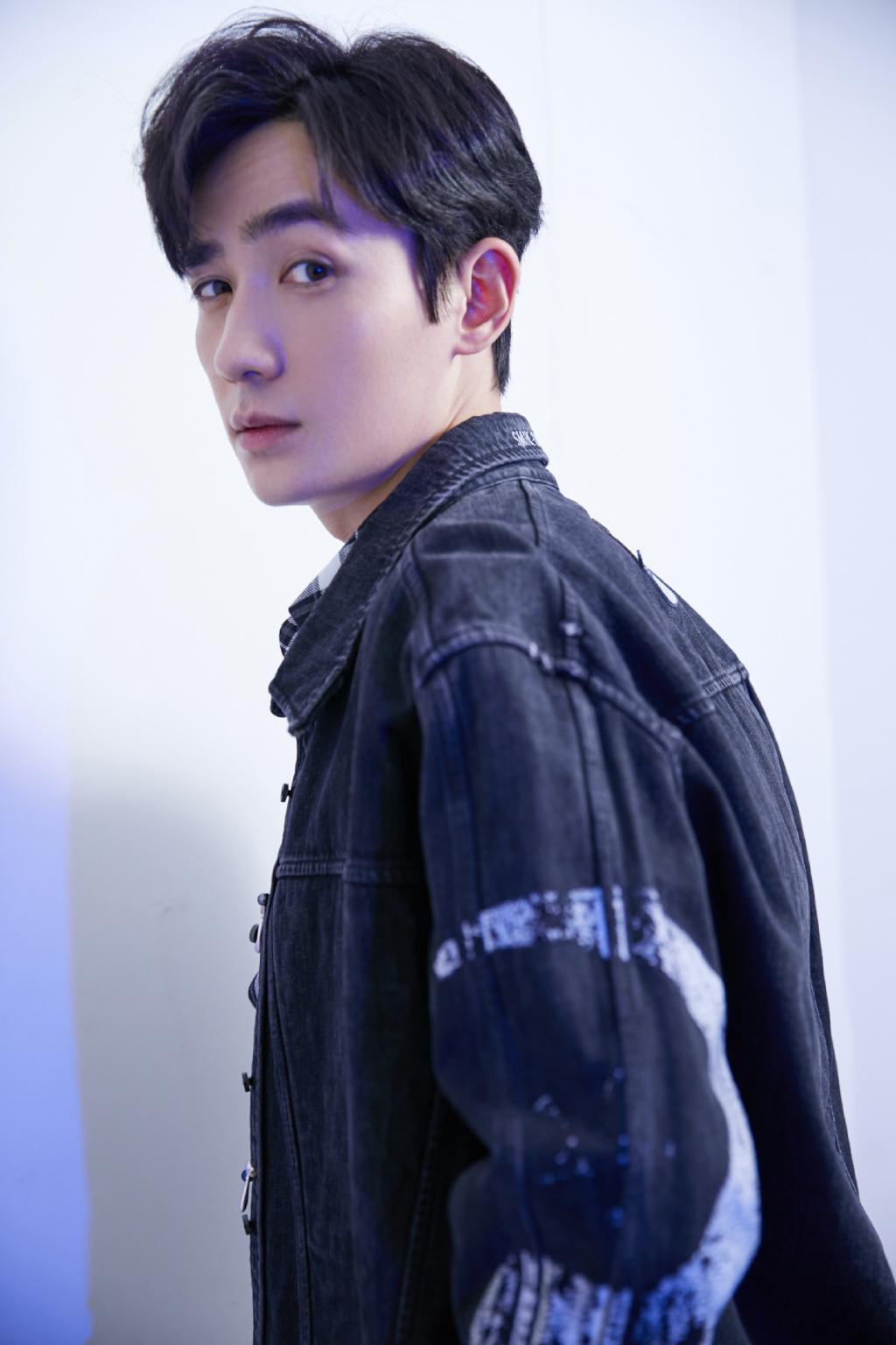 能把四六分发型驾驭出雅致温润气质我就服朱一龙不接受反驳