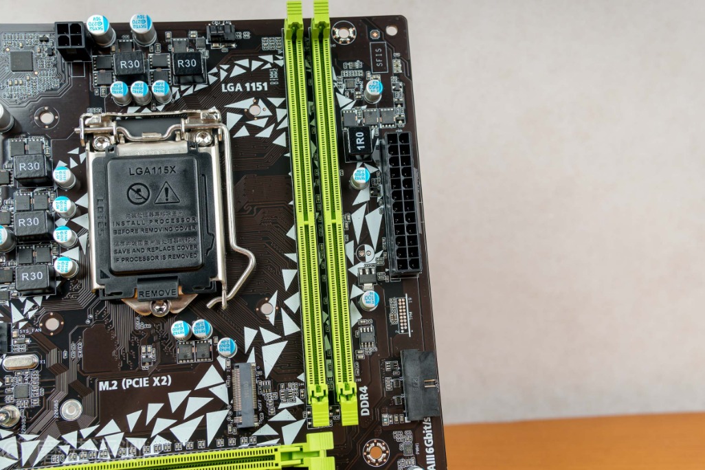 轻松搭建一套全新系统——铭瑄maxsun挑战者h310cm主板