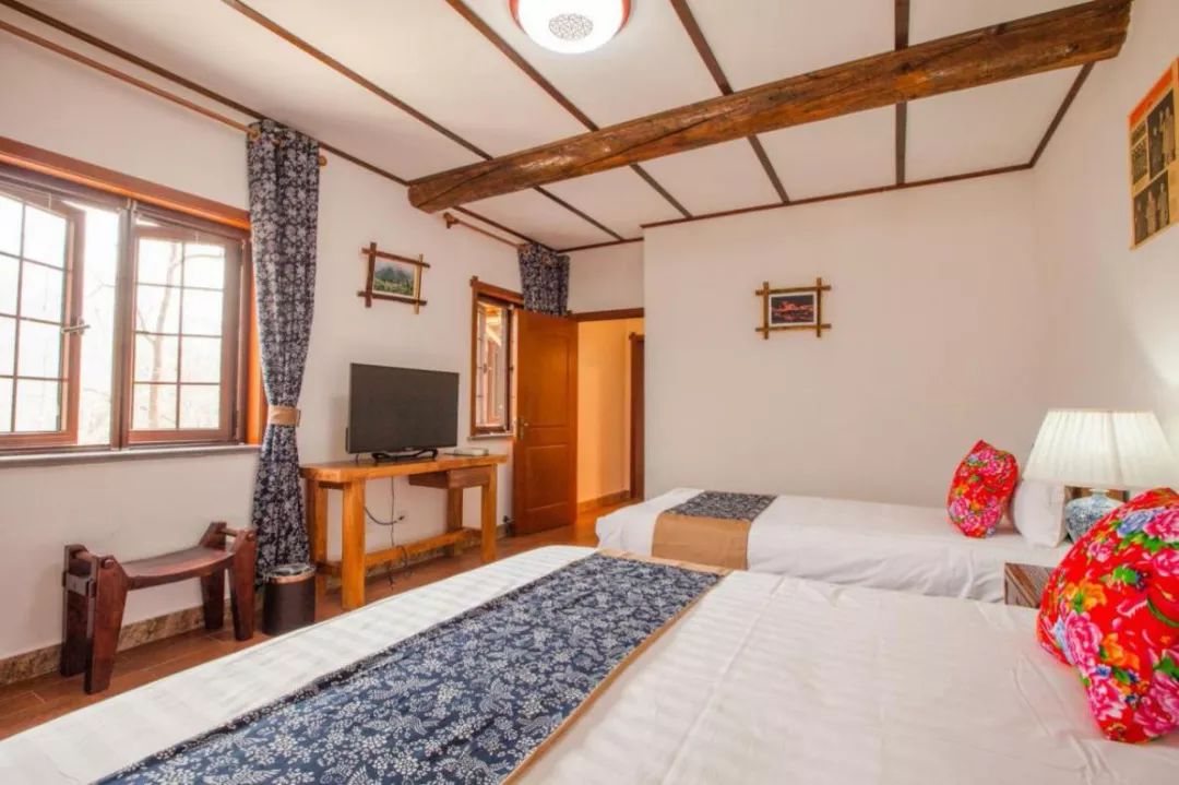 坡峰岭十万株盛开的粉色花海,是你的爱情属地!