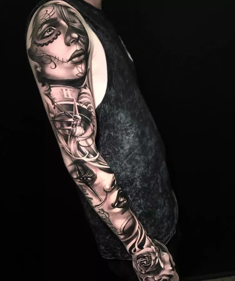 这种在皮肤上留下永久性骷髅女郎的纹身,也是绝无悲哀的祭奠亡灵方式