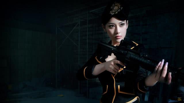 cf她是游戏第一个代言人夜玫瑰疯狂宝贝画面超美的