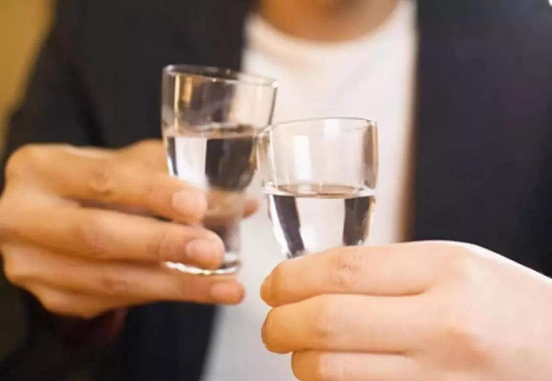 酒礼酒俗"自罚三杯"的来源及原因