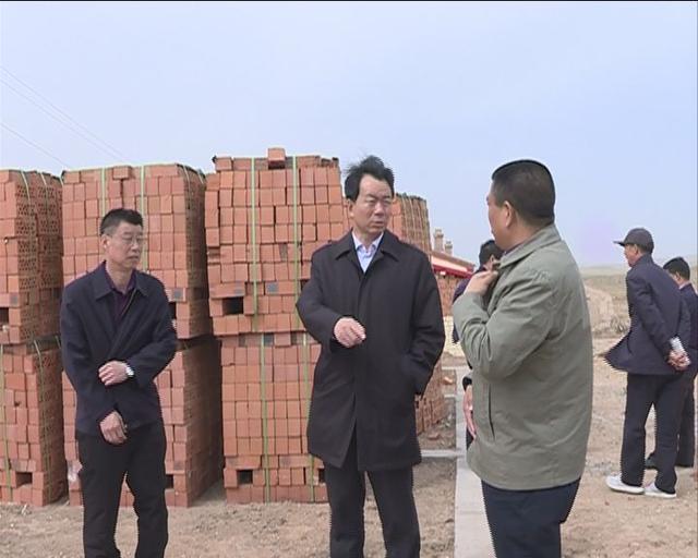 化德县委副书记,政府县长崔雨来调研指导脱贫攻坚工作