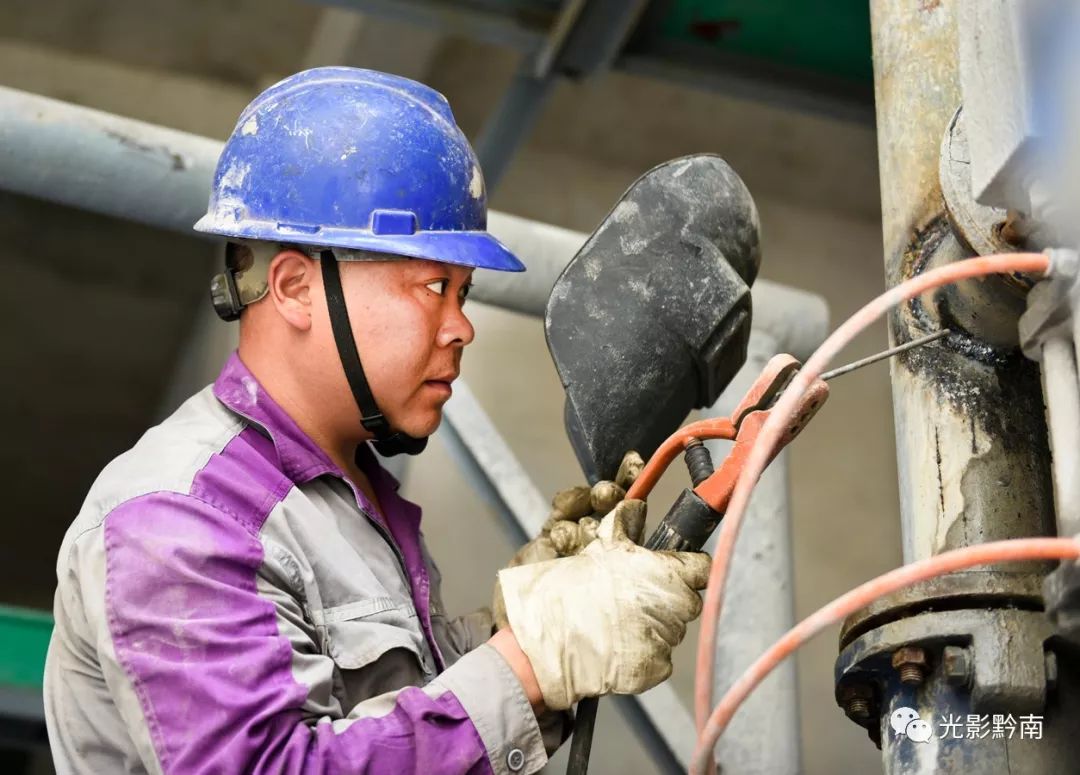 摄影师镜头中的贵州川恒化工股份有限公司最美劳动者