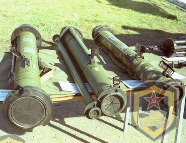 单发能产生3次穿甲爆炸,可以击穿最新坦克的rpg-30反坦克火箭筒_反应