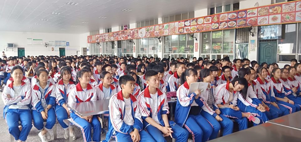 这到底是出了啥子事? 南充嘉陵的安平中学