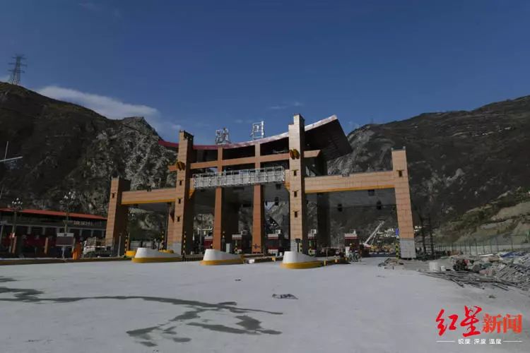 终于等到你汶马高速这105公里今晚12点试通车试跑攻略在此