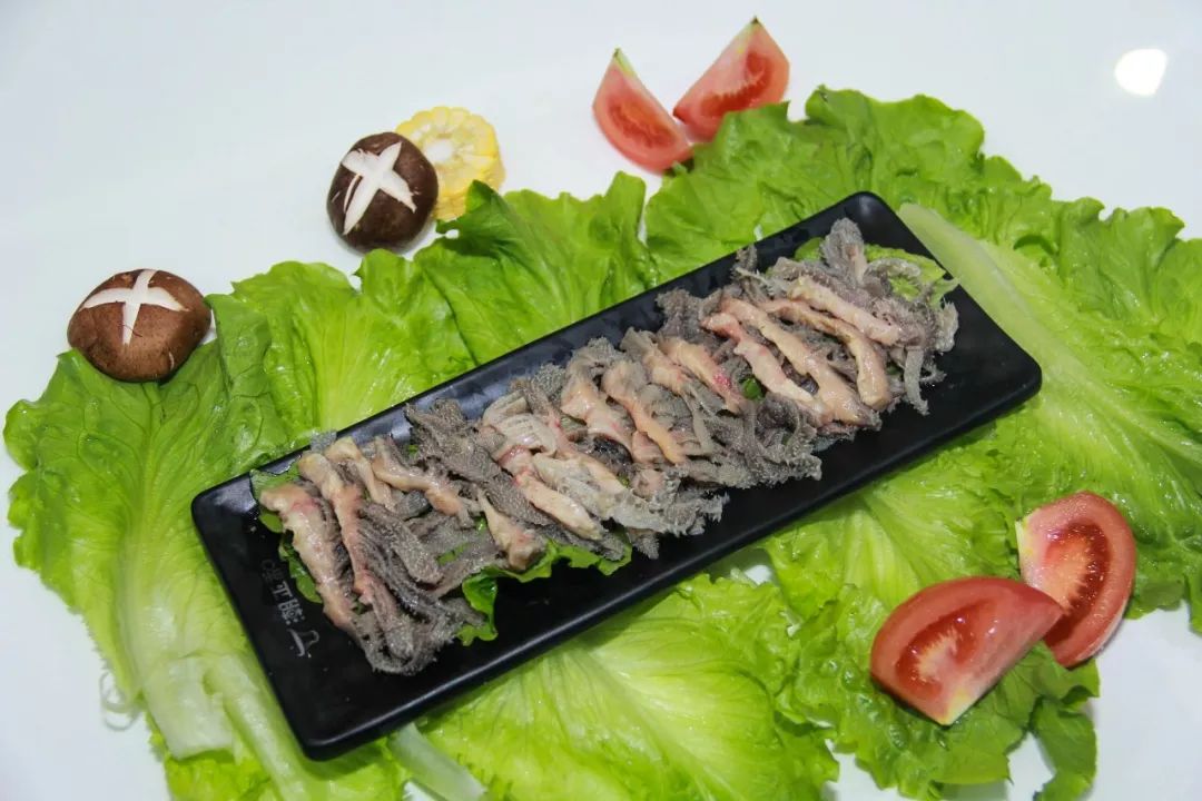 牛百叶吃的是香脆这是一个神奇的部位口感脆而爽口,带点韧劲而且清爽