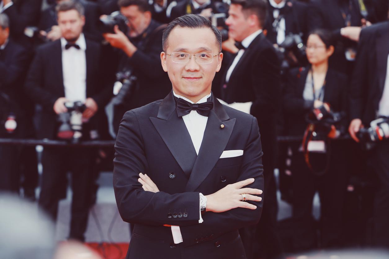 开幕,红毯博出位乱成菜市场,低调的他却惹来全球媒体一致好评_姬剑晶