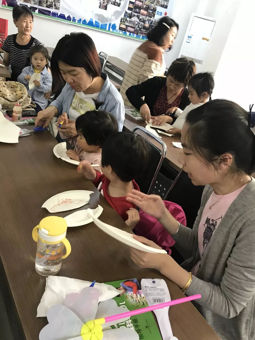 保利叶城二居亲子手工课活动