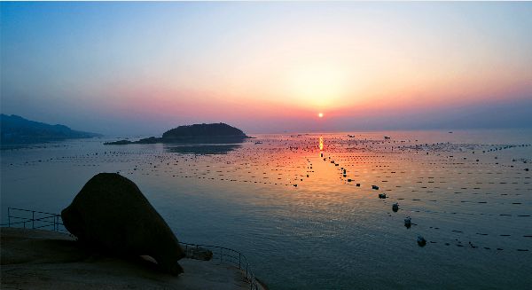 优惠活动: 月19日当天持宁德市身份证的市民前往斗帽岛景区可享受门票