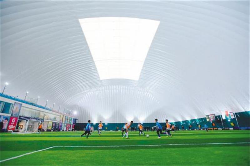 充气膜结构足球馆为何应用越来越广泛