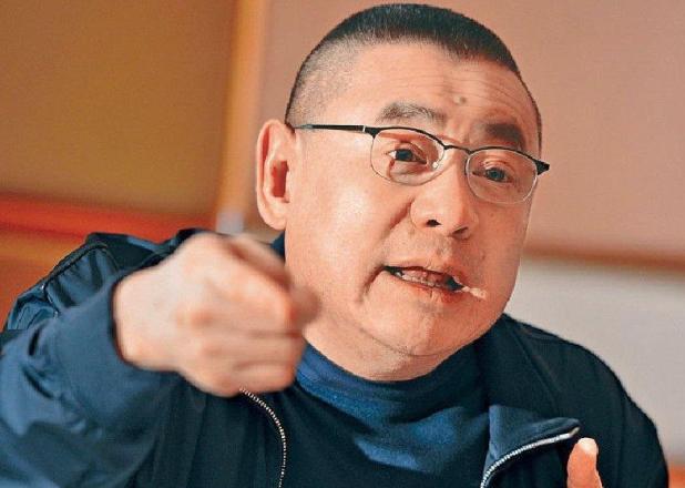 甘比与刘銮雄的女儿刘秀桦出生;2012年甘比与刘銮雄的儿子刘仲学出生