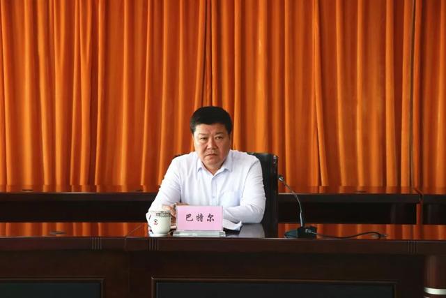 东乌旗召开2019年全旗扫黑除恶专项斗争第二季度推进会