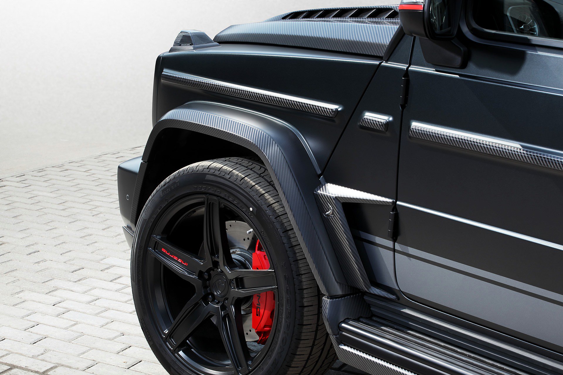 mercedesamgg63豪华改装上topcarinferno车身套件