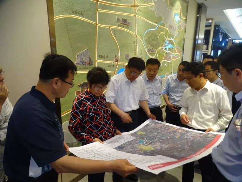 市政府副市长柳景武,市自然资源局局长祝清荣,调研员李殿宏,曲阜市