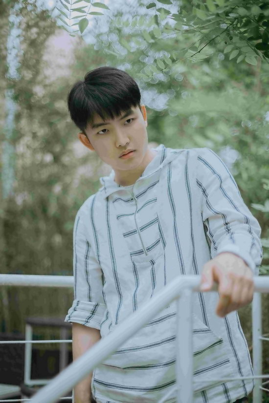 孟凡明献唱《与其微醺何不醉》先导宣传曲 歌声疗愈人心