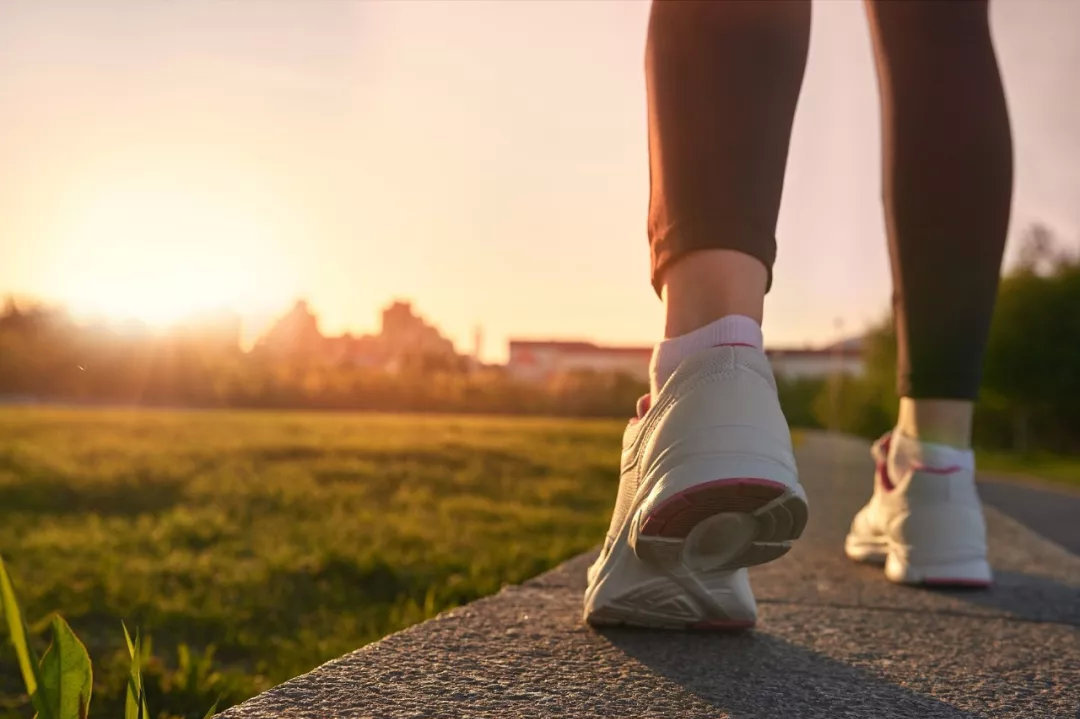 【健康】同样是走路!有人越走越长寿,有人却走出一身病