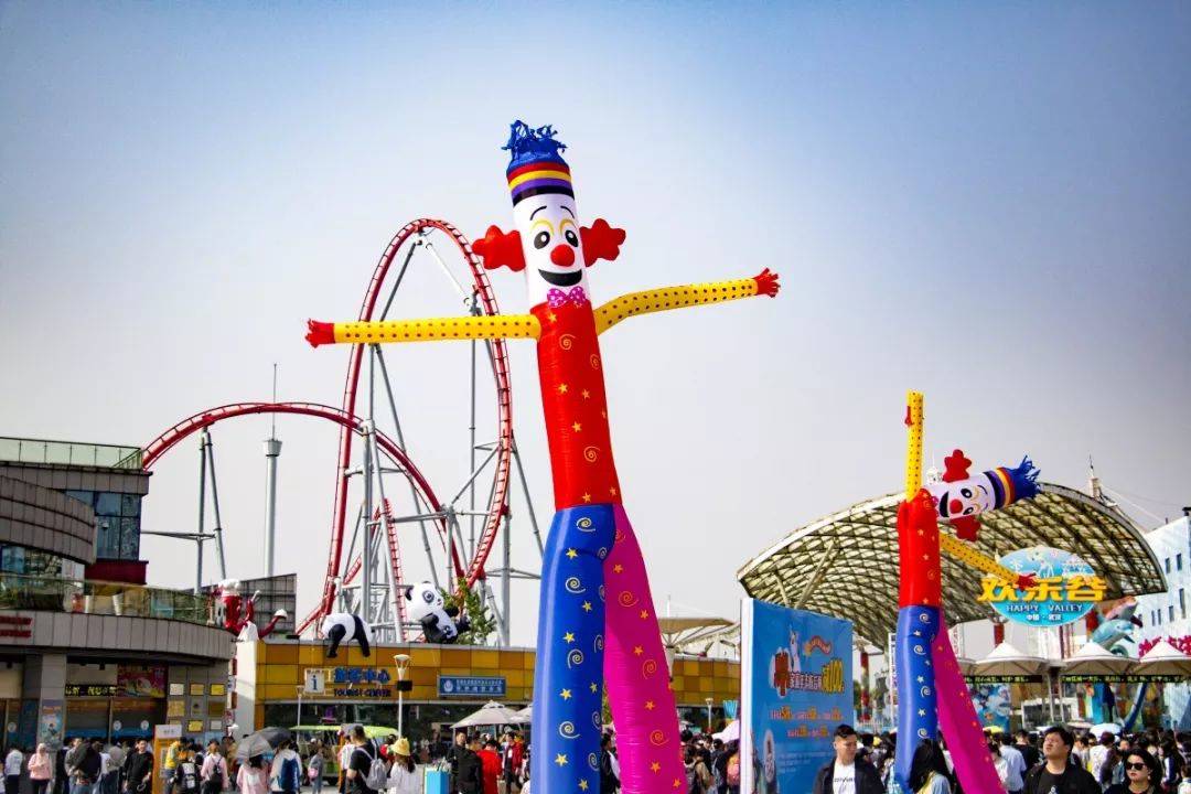 在这所奇幻游乐园里所有的童年都将被治愈