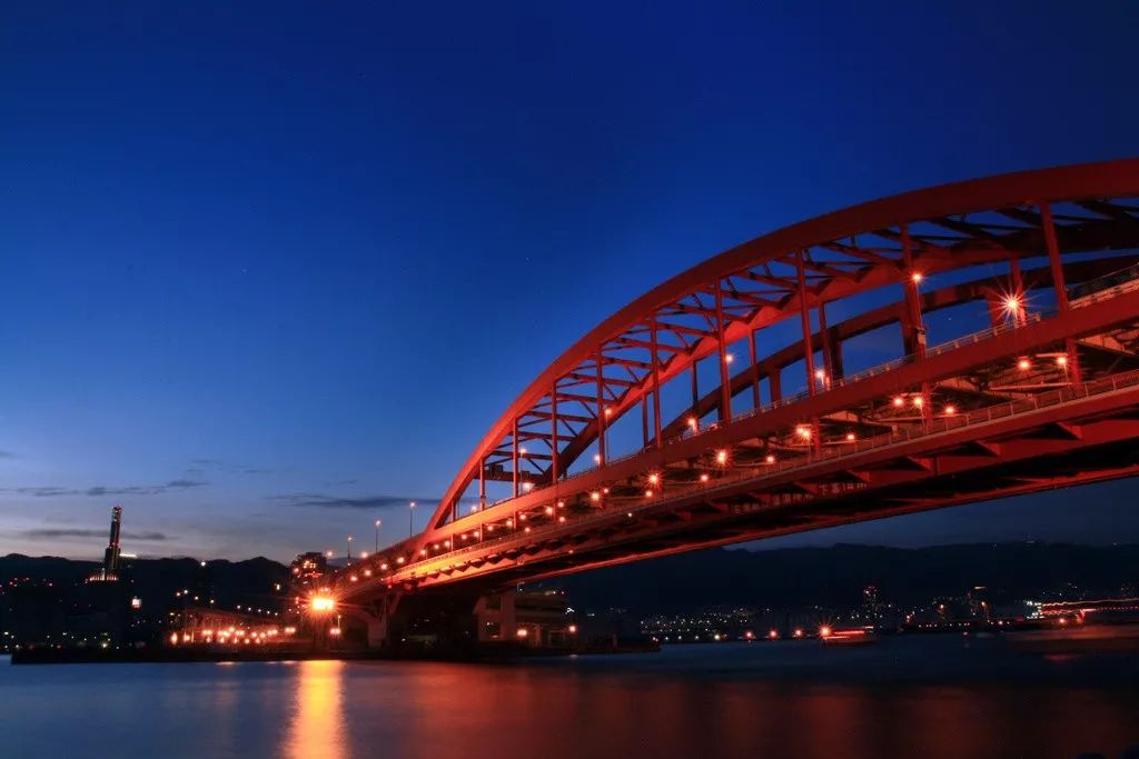 日本不止有东马,京都马拉松,还有一场吃喝玩儿乐样样俱佳的神户马拉松