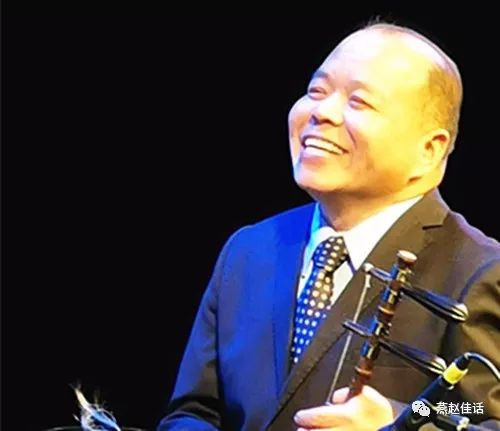 王福隆:北京京剧院国家一级琴师,首都京胡协会理事.