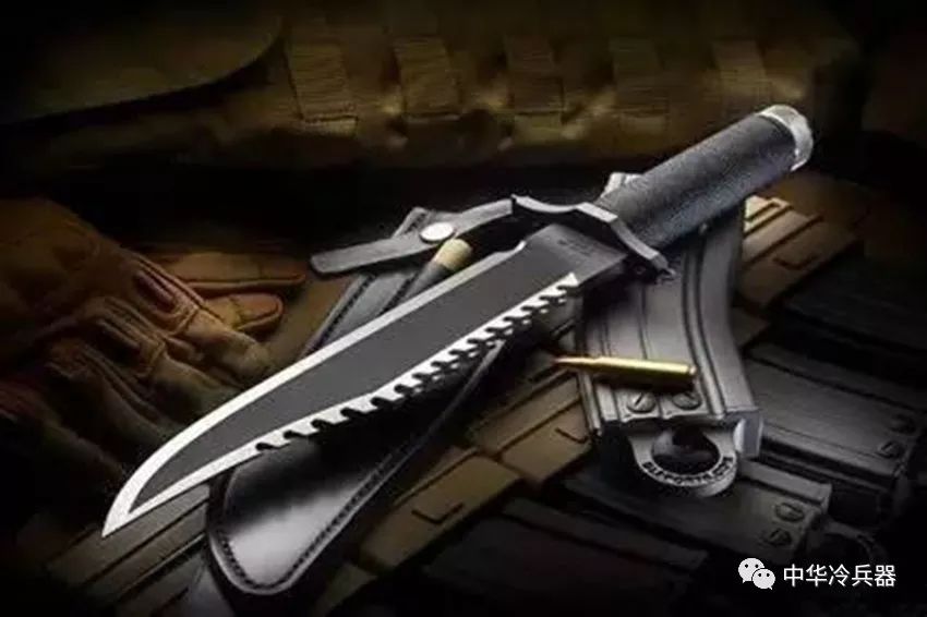 因电影儿风靡世界的兰博刀,造型奇特,性能锋利