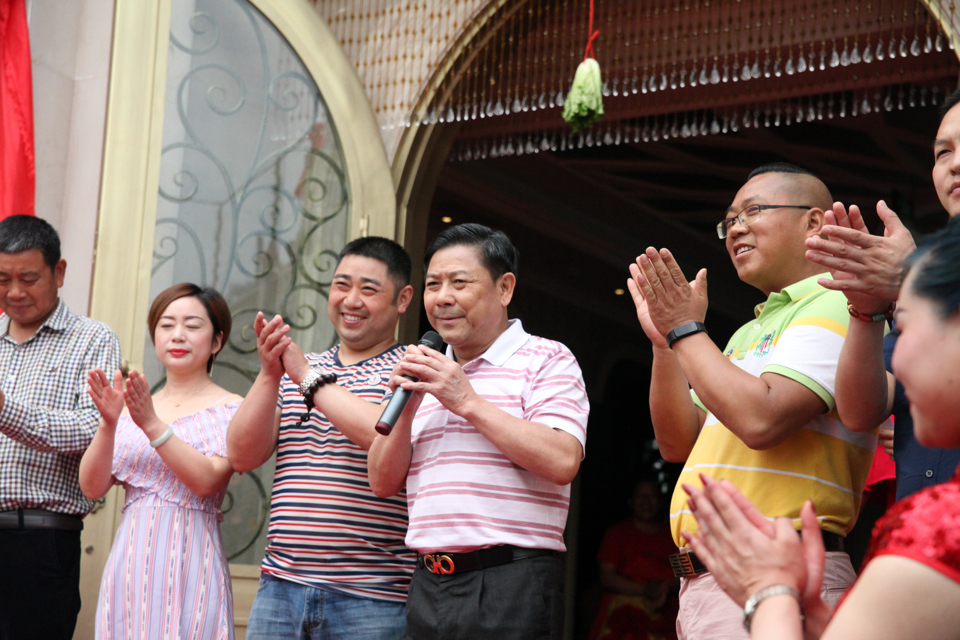 嘉木61唐鲫鱼总店隆重开业特色餐饮迈向体验品质通道