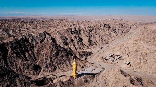 三危山千年对望启动敦煌引擎的两把钥匙