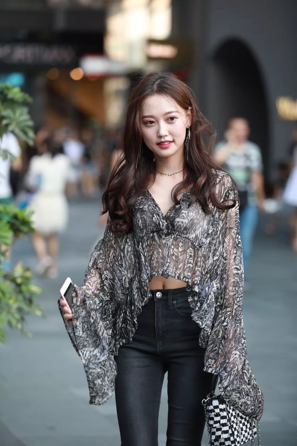 慎点超多图当一个美女走在成都的街头