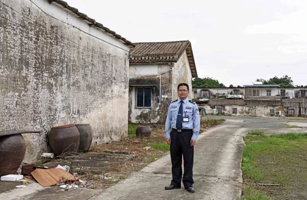 茂名监狱警察讲述鲜为人知的狱警人生