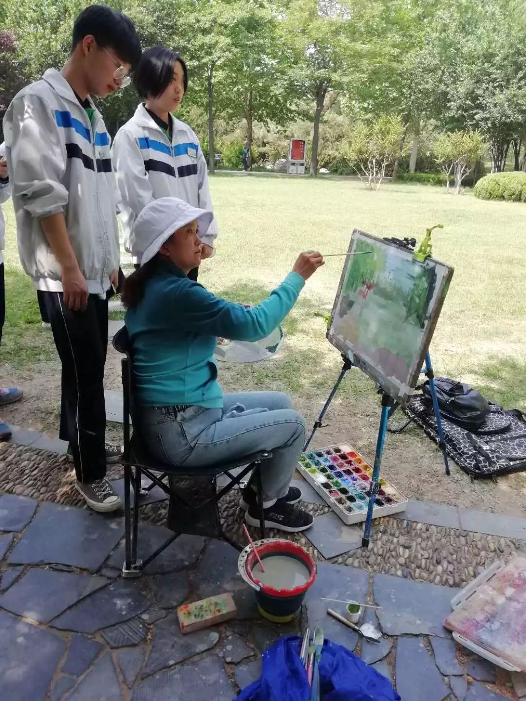 绿树红花最怡情公园写生绘美景记邢台五中美术部高二年级达活泉写生