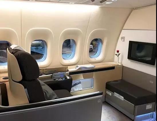 为什么飞机经济舱座椅是以蓝色系为主答案在航盟