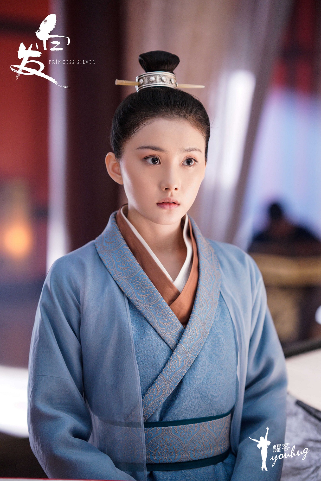 《白发》张雪迎李治廷甜蜜共枕 罗云熙一展帝王气势