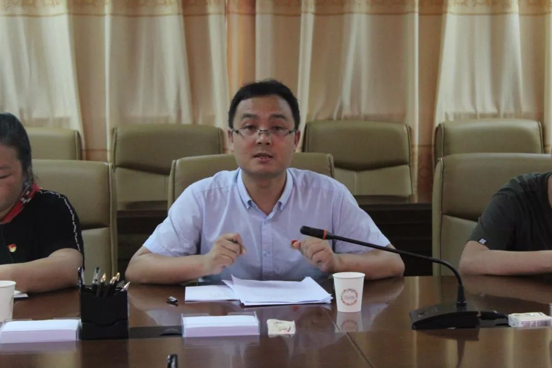 梁亮到浦北县开展团的基层组织建设调研