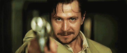 "最迷人的反派"必须是《这个杀手不太冷》里面的加里·奥德曼啊.