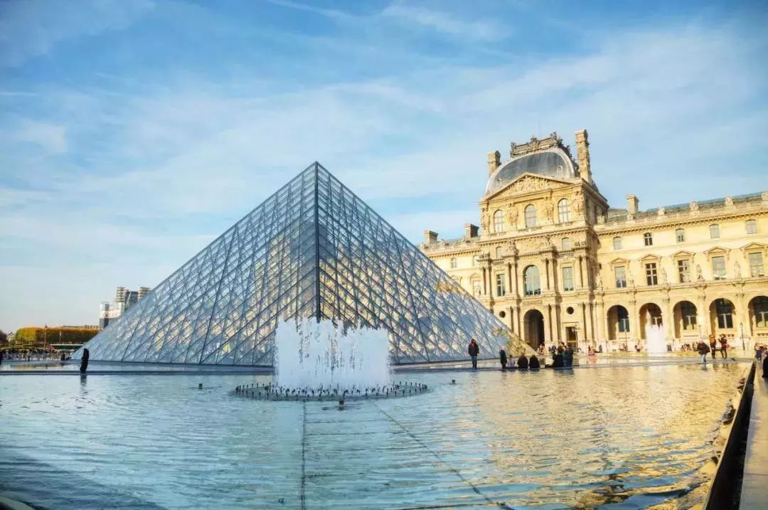 缅怀大师,回顾华人建筑传奇贝聿铭的12个经典作品_金字塔